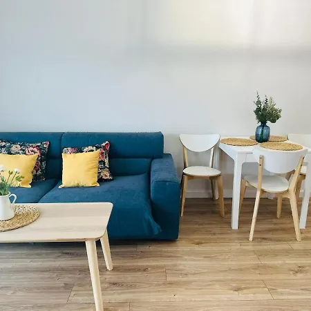 Apartment New With Excellent Communication.